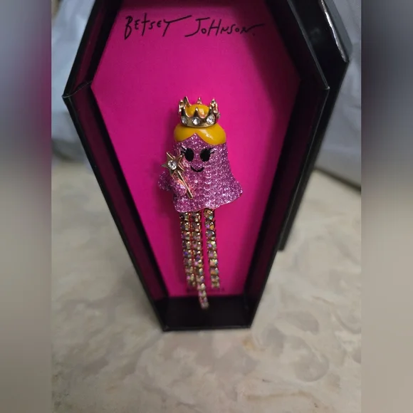 Betsey Johnson Pink Princess Ghost Brooch! NIB! - Picture 3 of 11